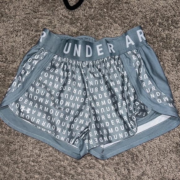 Under Armour Pants - Under Armour Gray Athletic Shorts with Elastic Waistband